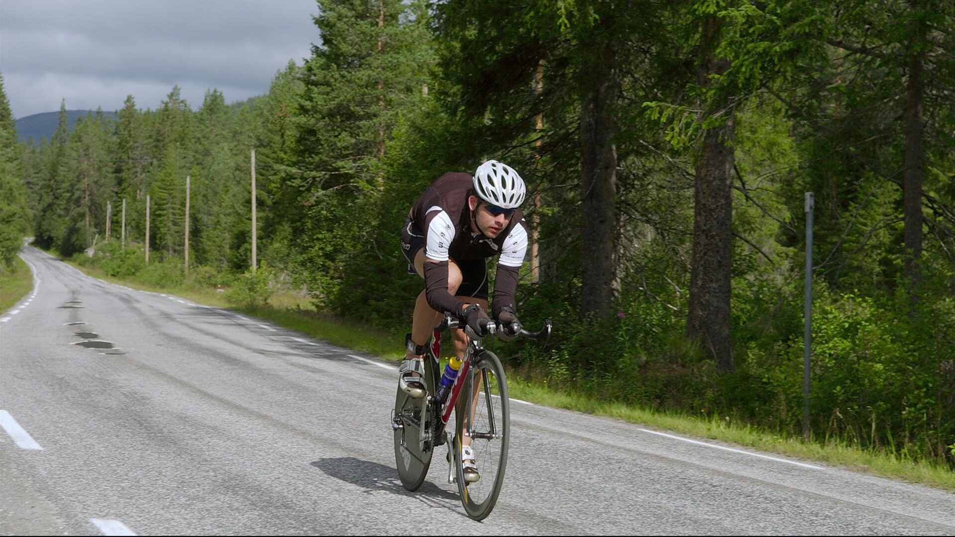 体育新闻中心上线多语言体育内容分发系统，体育新闻怎么说